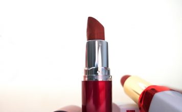 สีลิปสติก กับการเสริมดวง 12 ราศี สีลิปสติก