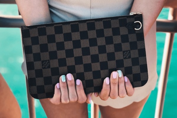 รับซื้อกระเป๋า Louis Vuitton